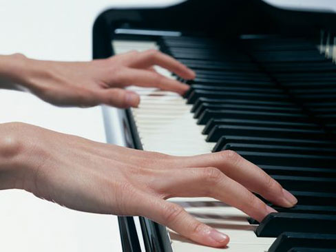 【如何让弹钢琴的手指"和谐"起来】